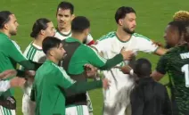 Jugadores de Argelia y de Nigeria protagonizaron pelea tras el partido
