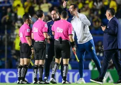 Cuerpo técnico del América y árbitros