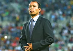 El Profe Cruz durante partido de la Liga MX