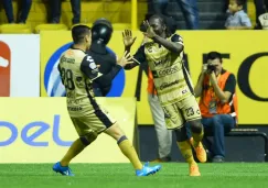 Yimmi Chará festeja su gol con Dorados
