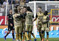 Jugadores de Dorados festejan un gol contra Atlas