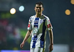 Hirving Lozano en un partido de los Tuzos