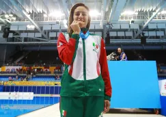 Paola presume la medalla que ganó en los Panamericanos de 2015