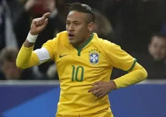 Neymar, en un duelo con la Selección de Brasil