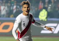 Paolo Guerrero festeja un gol durante la Copa América del año pasado