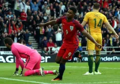 Marcus Rashford celebra su primer gol con la selección de Inglaterra