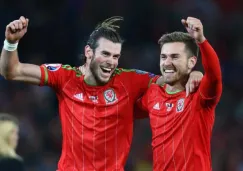 Bale y Ramsey celebran gol con Gales