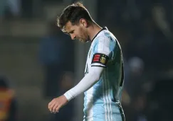 Messi se lamenta en un partido de Argentina