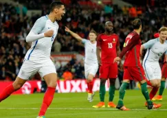 Smalling celebra el gol a Portugal