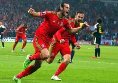 Gareth Bale celebra un gol ante Bélgica con la selección de Gales
