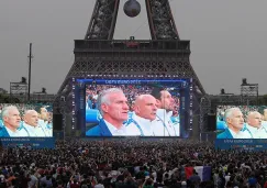 Pantallas gigantes en la Torre Eiffel 