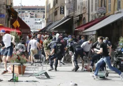 Decenas de aficionados salieron huyendo tras la llegada de la policía