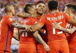 Jugadores chilenos festejando un tanto contra Panamá