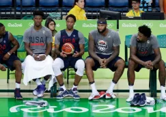 Jugadores del Dream Team, en la banca durante un encuentro