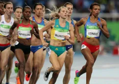Momentos de la carrera de 1500 metros femenil 