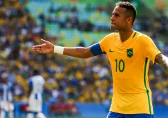 Neymar festeja uno de sus goles contra Honduras