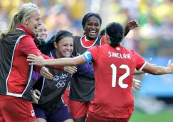 Canadá festeja gol contra Brasil en Río 2016