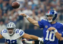 Eli Manning, QB de Gigantes de Nueva York, lanza el ovoide