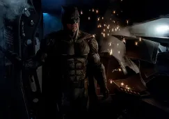 La imagen de Batman portando su nueva armadura
