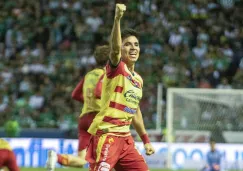 Efraín Velarde celebra una anotación con Morelia