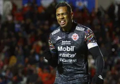 Roberto Nurse durante un partido con Mineros