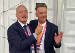 Van Gaal y Gustavo Alfaro 