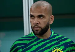 Dani Alves está en el once inicial 