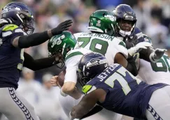  Mike White y Quinton Jefferson en acción 