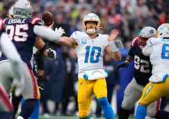 Chargers amarra boleto a playoffs en histórica tarde para Justin Herbert
