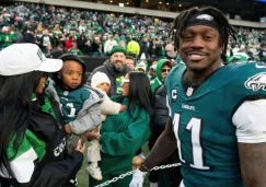 Gracias a AJ Brown se disparan ventas de libro en Amazon