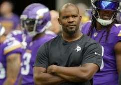 Los Jets entrevistan a Brian Flores, coordinador defensivo de los Vikings, para puesto de head coach