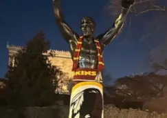 Estatua de Rocky en Filadelfia fue vista con decoración de Washington Commanders