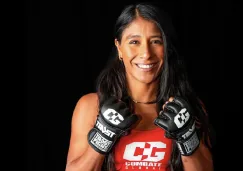 Kenia Enríquez debutó con victoria en Combate Global