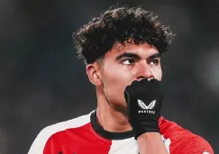 Feyenoord golea a domicilio al Twente; Stephano Carrillo no fue ni a la banca