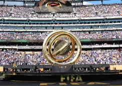 Donald Trump se quedó con el trofeo original