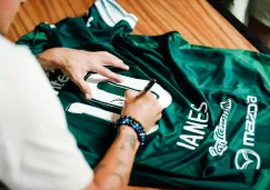 Convivencia de James Rodríguez con fans de León