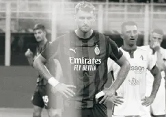 Santi Giménez con el AC Milan