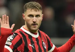 Santiago Giménez da el sí para salir del AC Milan; AS Roma busca fichar al mexicano