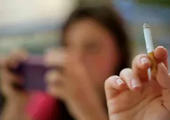 Anuncian multa para padres que permitan fumar a sus hijos: ¿De cuánto es? 