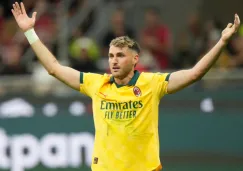 ¡De pie! San Siro aplaude y ovaciona a Santiago Giménez en victoria del Milan