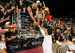 Carlos Vela reaccionó al tatuaje que un aficionado se hizo