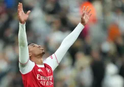 Arsenal remonta dramáticamente a Newcastle y ponen presión a Liverpool en Premier League