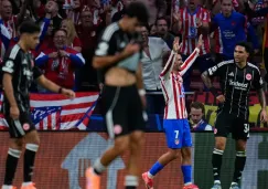 Atlético de Madrid golea a Frankfurt en noche de ensueño para Griezmann