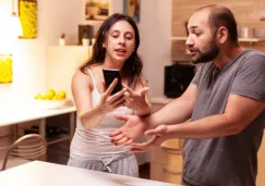 Las personas que también sean violentas podrían perderlo todo.