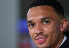 Afición de Liverpool da "hostil" recibimiento a Trent