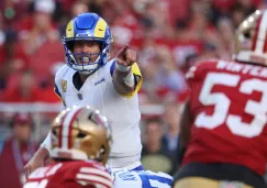 Stafford lanza cuatro pases de TD y los Rams vencen