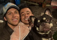 El influencer busca a varios personajes famosos para integrarlos a su proyecto. El influencer busca a varios personajes famosos para integrarlos a su proyecto.