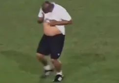 Desgarrador: Utilero de Guatemala lloraba al recoger el equipo tras la eliminación del Mundial 2026 Utilero llora la eliminación de Guatemala