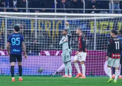 AC Milan vence a Inter con penal atajado de Mike Maignan 