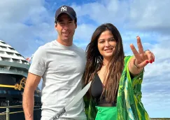 La pareja se encuentra de vacaciones, pero aún así la policía los detuvo.